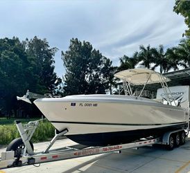 32' Intrepid 2001