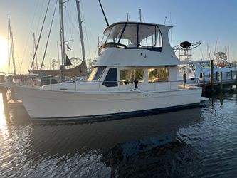 35' Mainship 2005