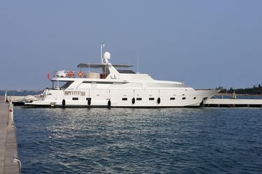 105' Heesen 1985