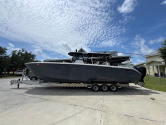 40' Invincible 2020