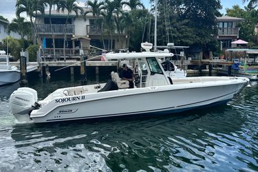 33' Boston Whaler 2016