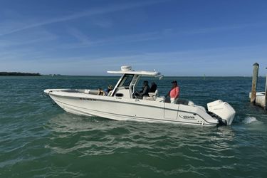 28' Boston Whaler 2022