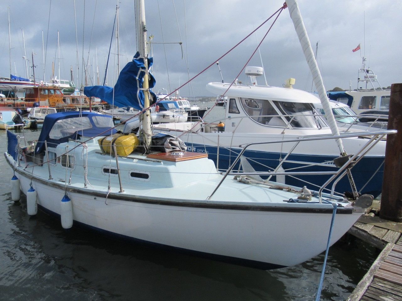 halcyon 27 sailboat