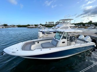 33' Boston Whaler 2024