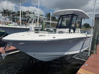 27' Robalo 2023