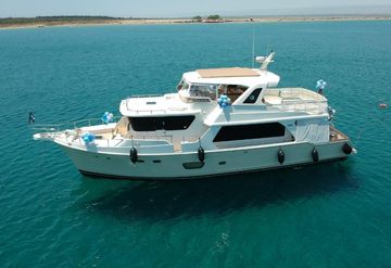 63' Selene 2015