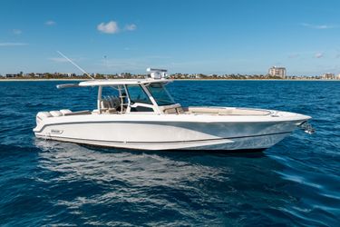 38' Boston Whaler 2018