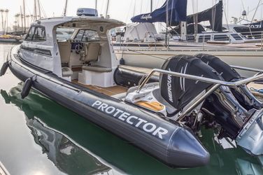 33' Protector 2020