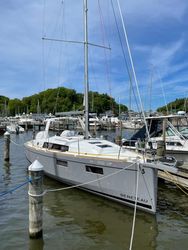 35' Beneteau 2021