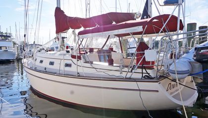 35' Island Packet 1998