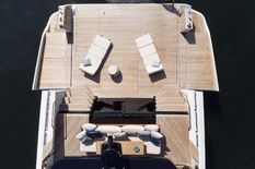 Evo Yachts V8