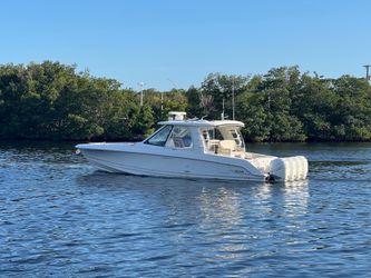 38' Boston Whaler 2019