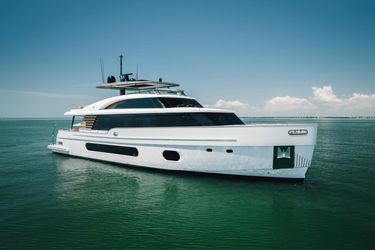 82' Azimut 2023
