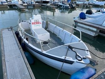 Center Console Dauntless Oyster 500