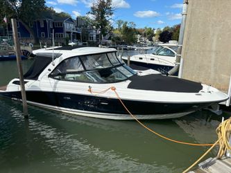 35' Sea Ray 2016