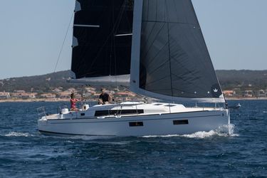 37' Beneteau 2021