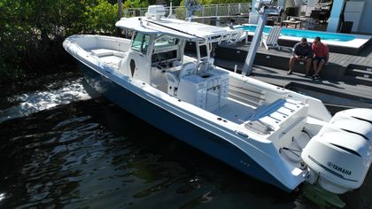 35' Everglades 2009