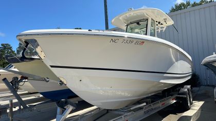 28' Boston Whaler 2017