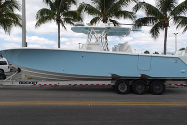 37' Seavee 2022