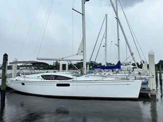 45' Jeanneau 2012