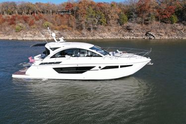 50' Cruisers Yachts 2020