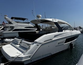 39' Cruisers Yachts 2015