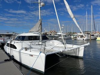 35' Seawind 2010