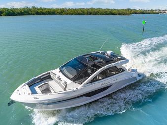 Cruisers Yachts 42 GLS Outboard