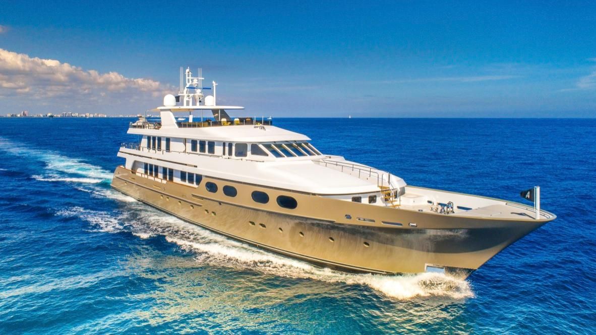 motor yacht loon for sale