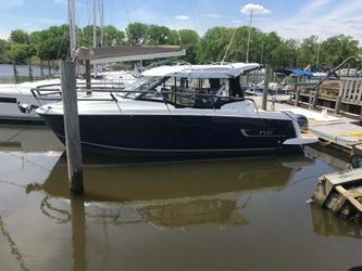 30' Jeanneau 2021