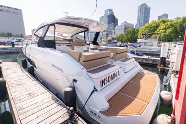 39' Cruisers Yachts 2016