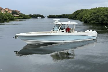 35' Boston Whaler 2022