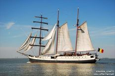 Luxe Clipper Schooner, barquentine