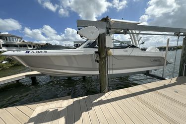 24' Boston Whaler 2023 Yacht For Sale