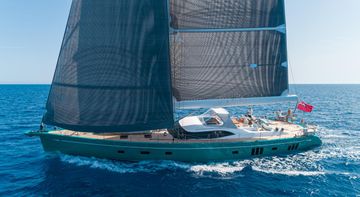 89' Oyster 2013