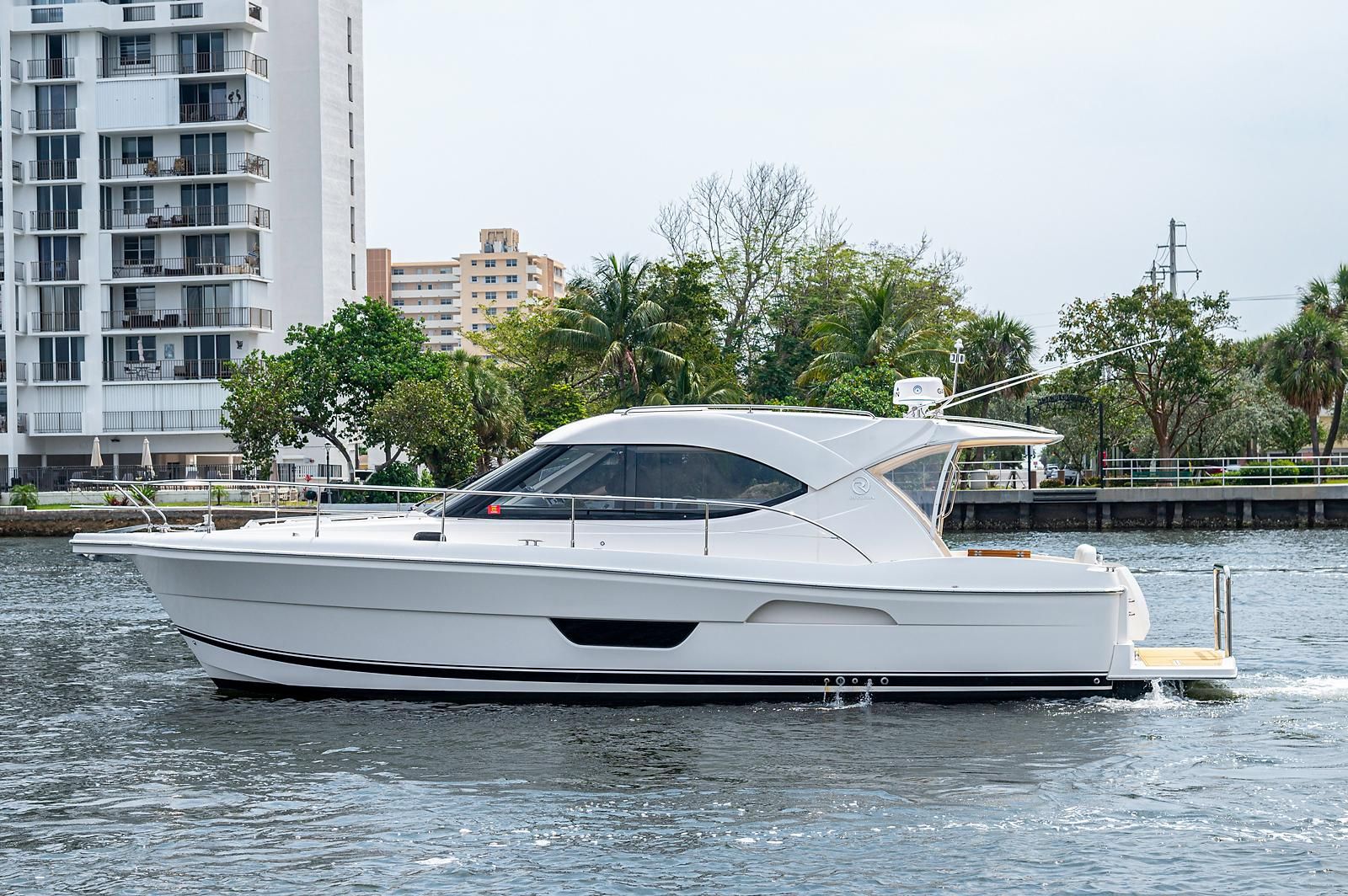 2017 riviera 3600 sport yacht series ii