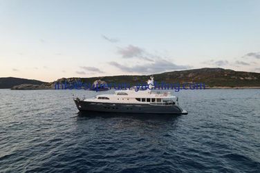 Motor Yacht Cyrus Yachts "Dream"