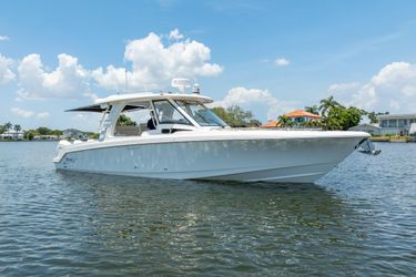 35' Boston Whaler 2021 Yacht For Sale