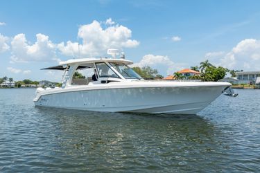 35' Boston Whaler 2021