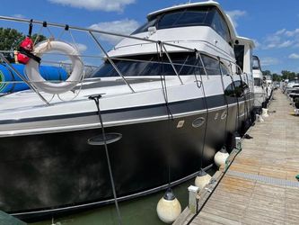 52' Carver 2000 Yacht For Sale