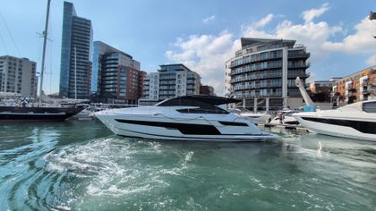 51' Fairline 2025