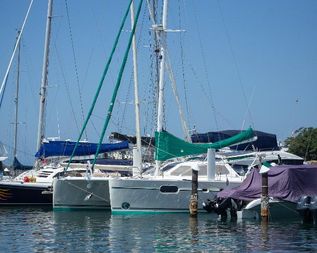 Catana 471