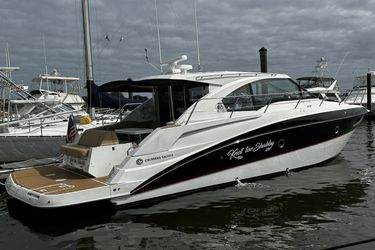 42' Cruisers Yachts 2015