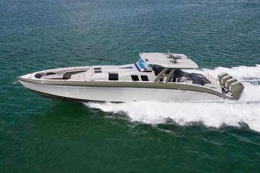 52' Midnight Express 2025