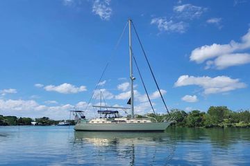 48' Island Packet 2005