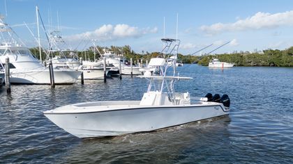 35' Seavee 2022