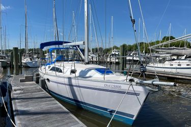 35' Catalina 2014