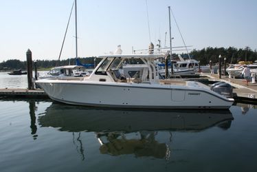 32' Pursuit 2018