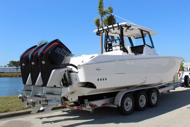 32' Fountain 2024