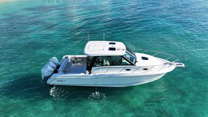 36' Boston Whaler 2022